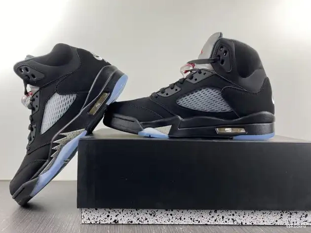 Cheap TBK 845035-003 Retro (2016) Metallic Black Jordan 5 0513